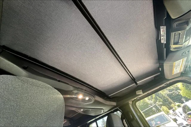 2025 Jeep Wrangler 4-Door Rubicon - Photo 24