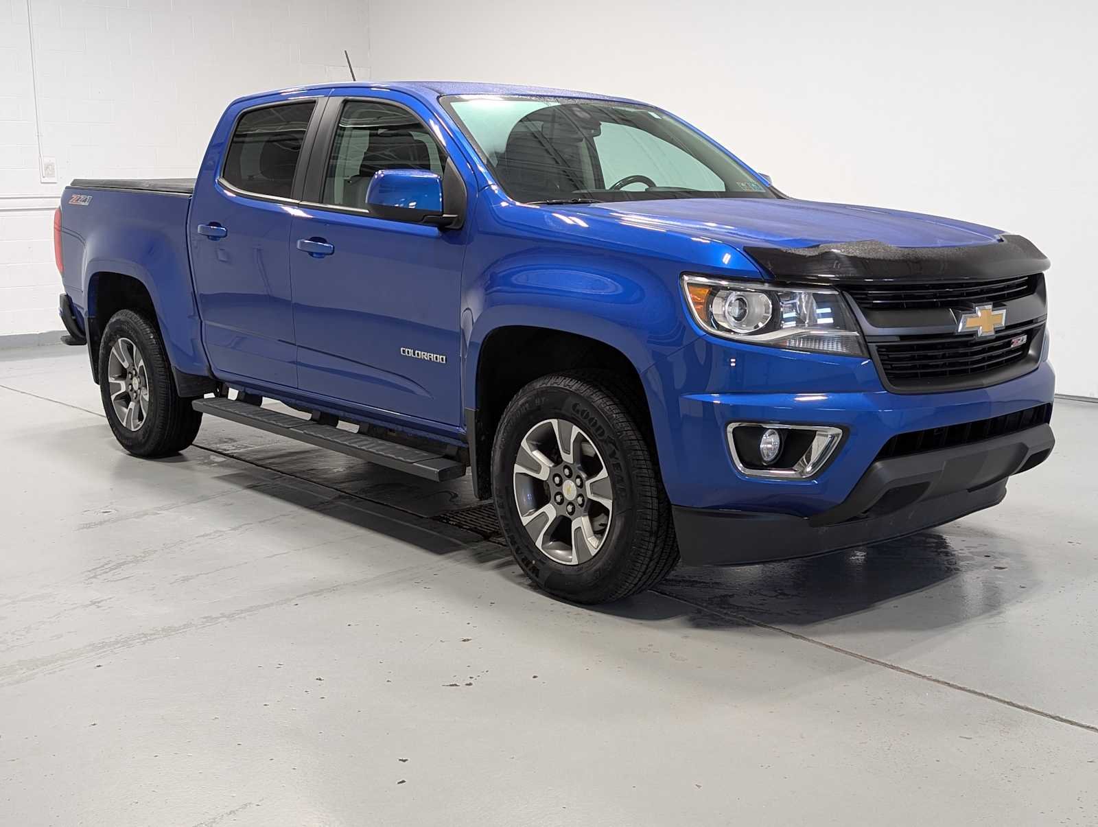 Used 2019 Kinetic Blue Metallic Chevrolet 4WD Z71 image 6