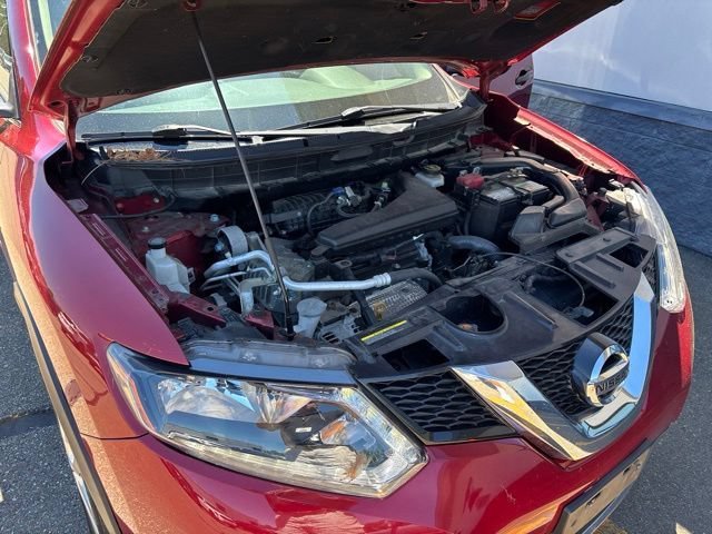 Used 2016 Cayenne Red Nissan S image 18