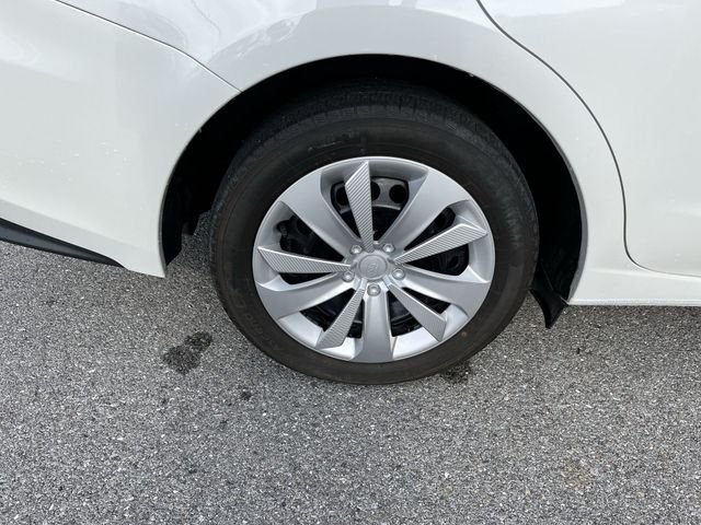 Used 2023 White Subaru Base image 20