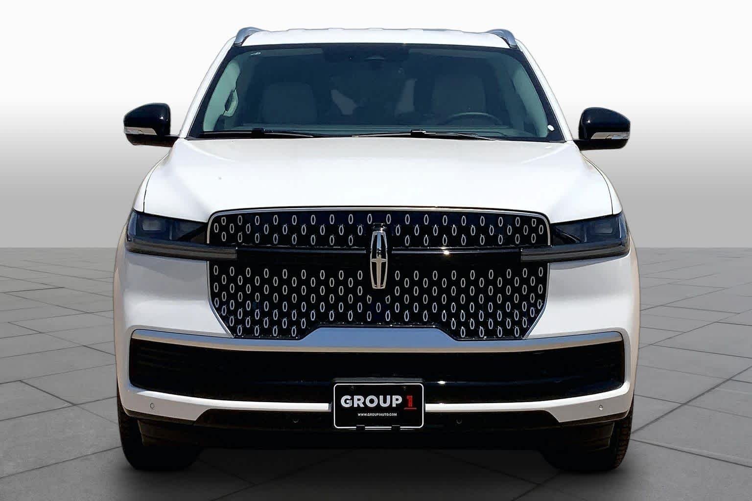 New 2026 Pristine White Metallic Tri-Coat Lincoln Premiere L image 3
