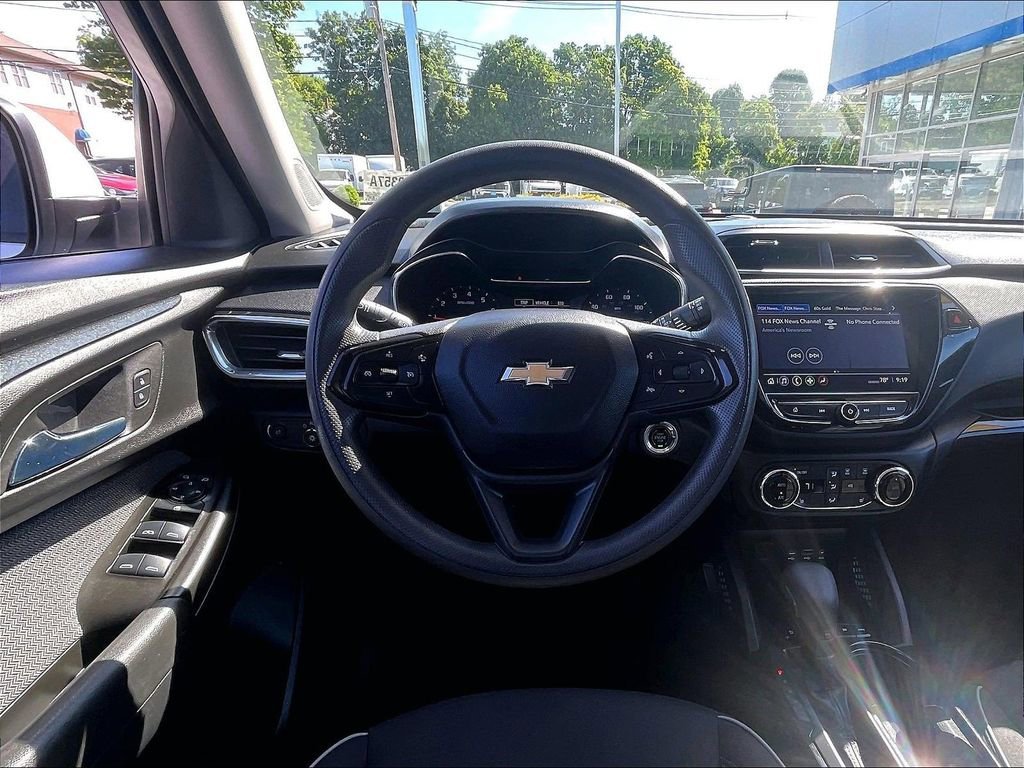 Used 2023 Summit White Chevrolet LT image 17
