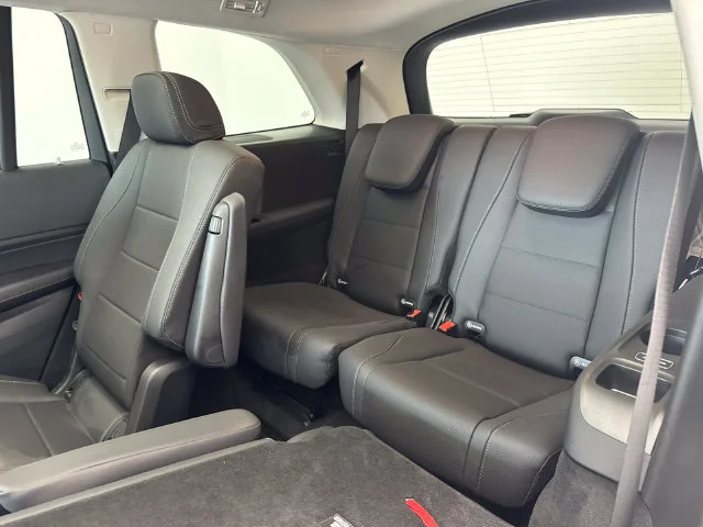 New 2026 MANUFAKTUR Alpine Gray Mercedes-Benz GLS 450 image 44