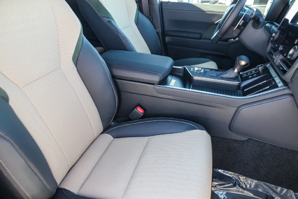 Certified Used 2026 White Lexus 550 Overtrail image 18