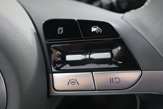 Used 2026 Silver Hyundai SEL Sport image 12