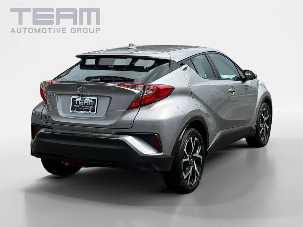Used 2018 Silver Toyota XLE Premium image 7