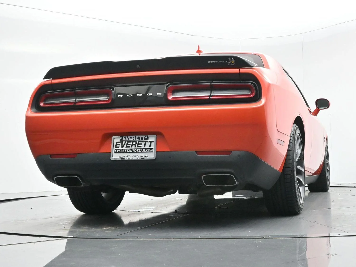 Used 2022 Go Mango Dodge R/T Scat Pack image 47