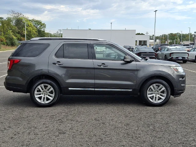 Used 2019 Gray Ford XLT image 8