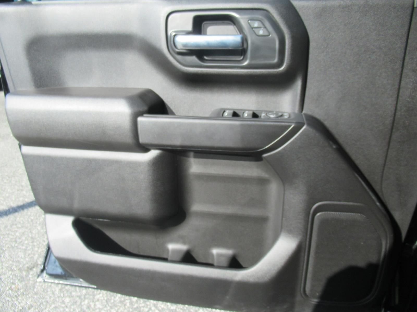 Used 2022 Black Chevrolet Custom image 20