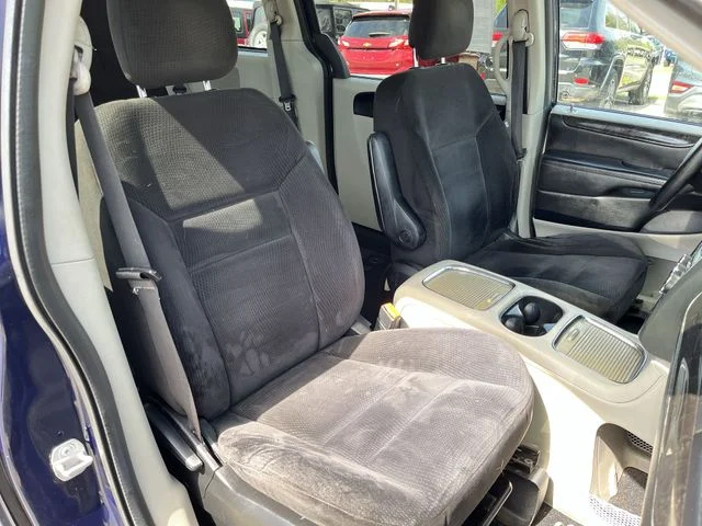 Used 2014 Blue Dodge SXT image 25