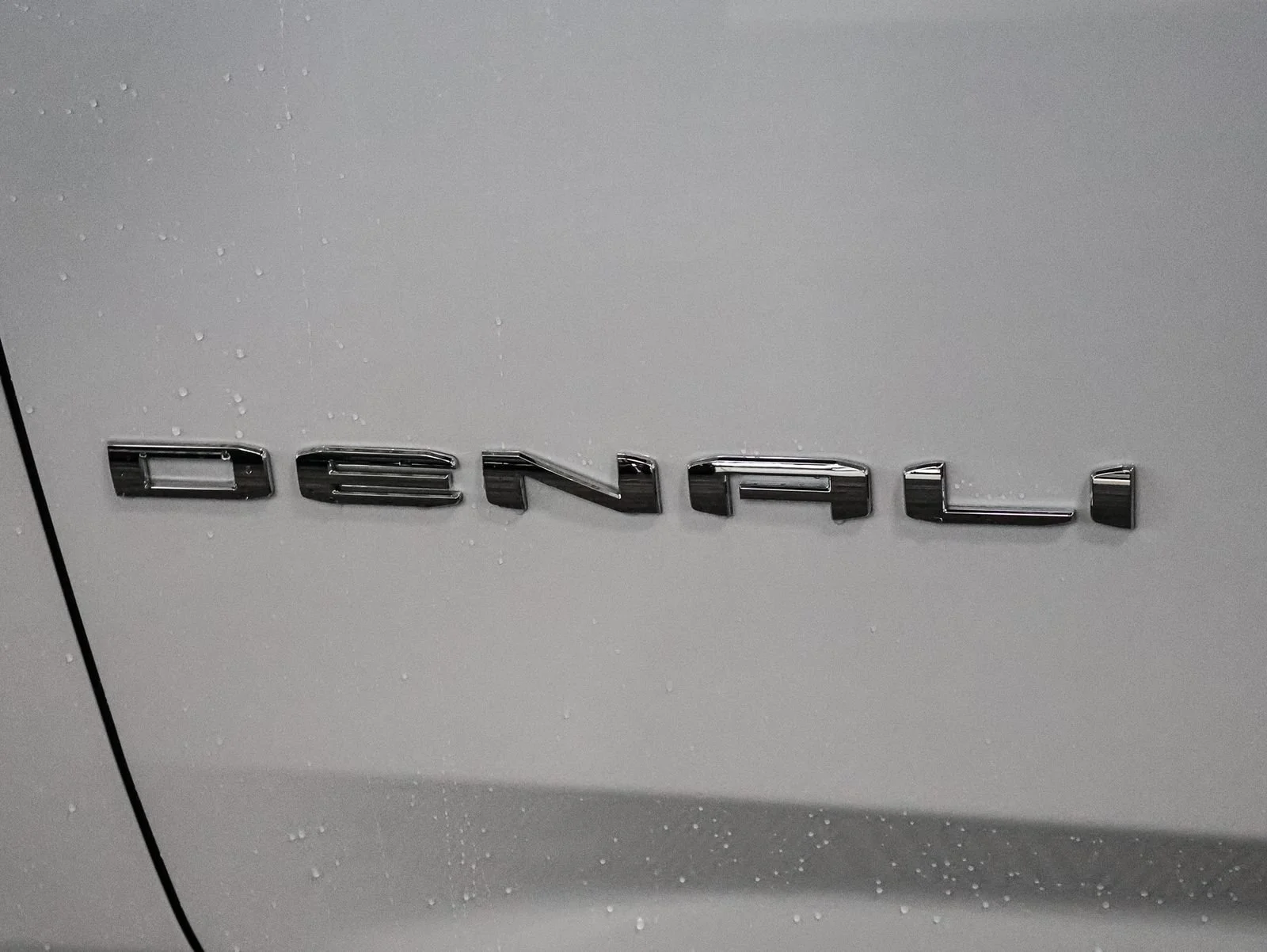 2026 GMC Yukon XL Denali - Photo 18