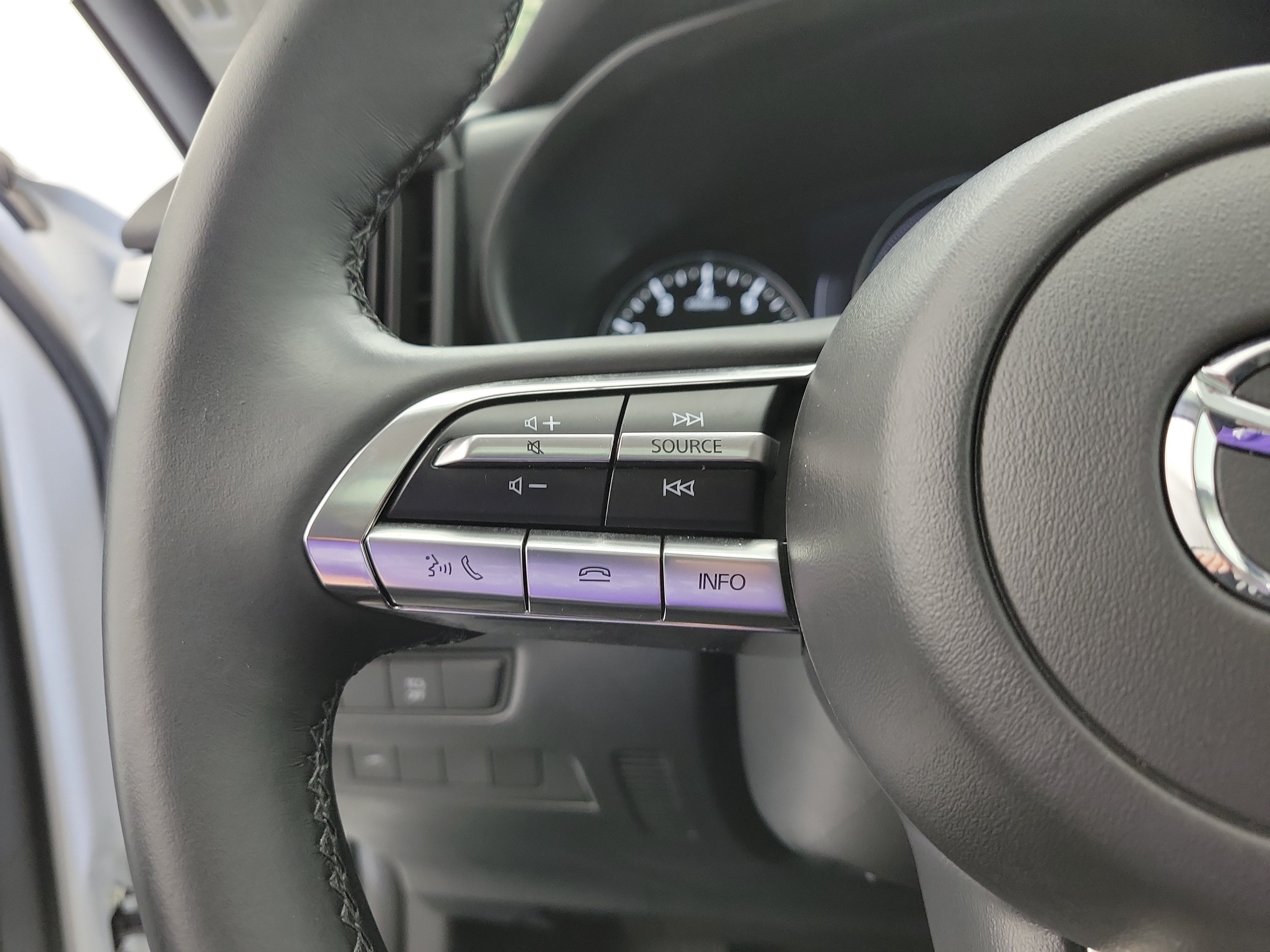 Used 2025 Wind Chill Pearl Mazda 2.5 S Premium Package image 26