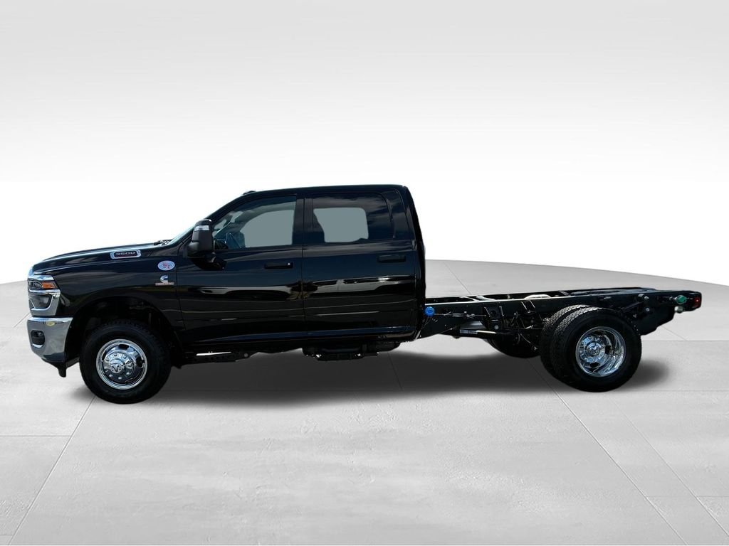 New 2026 Diamond Black Crystal Pearlcoat RAM Tradesman image 2