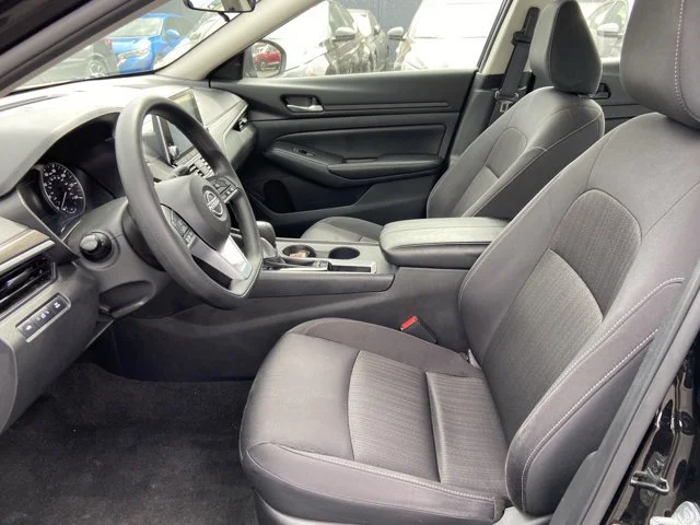 2025 Nissan Altima SV - Photo 22