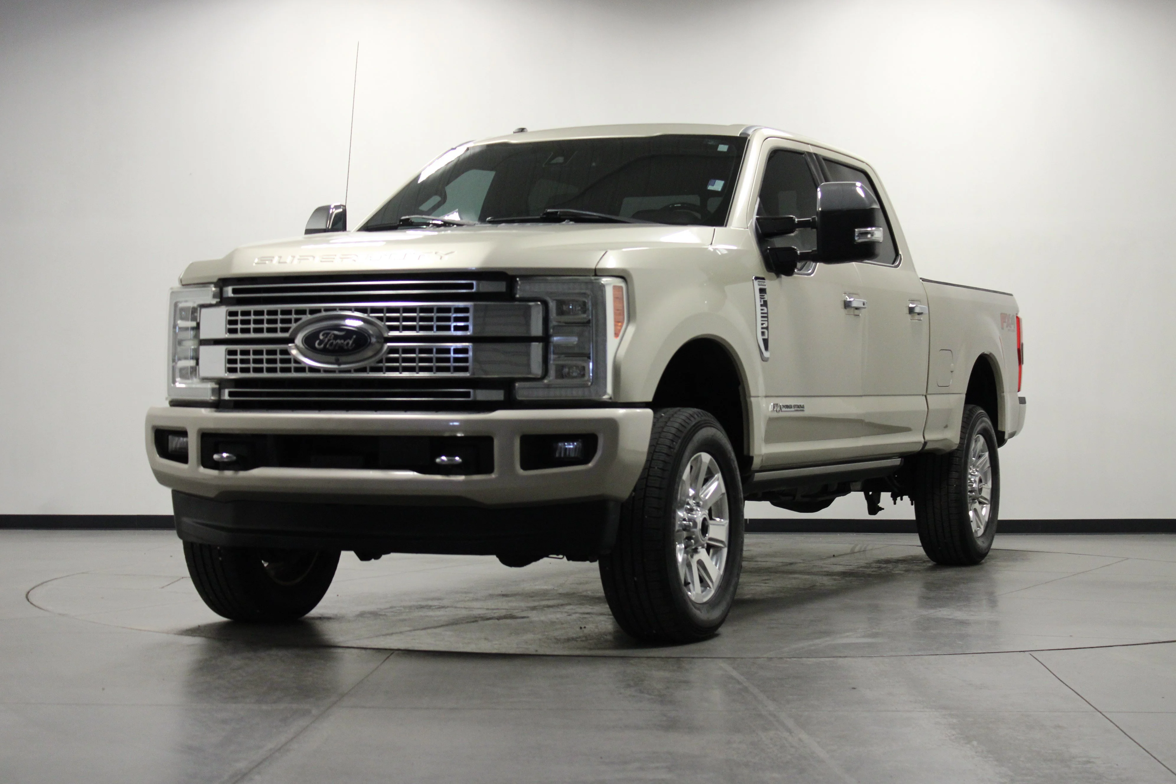 Used 2017 White Gold Metallic Ford Platinum image 8