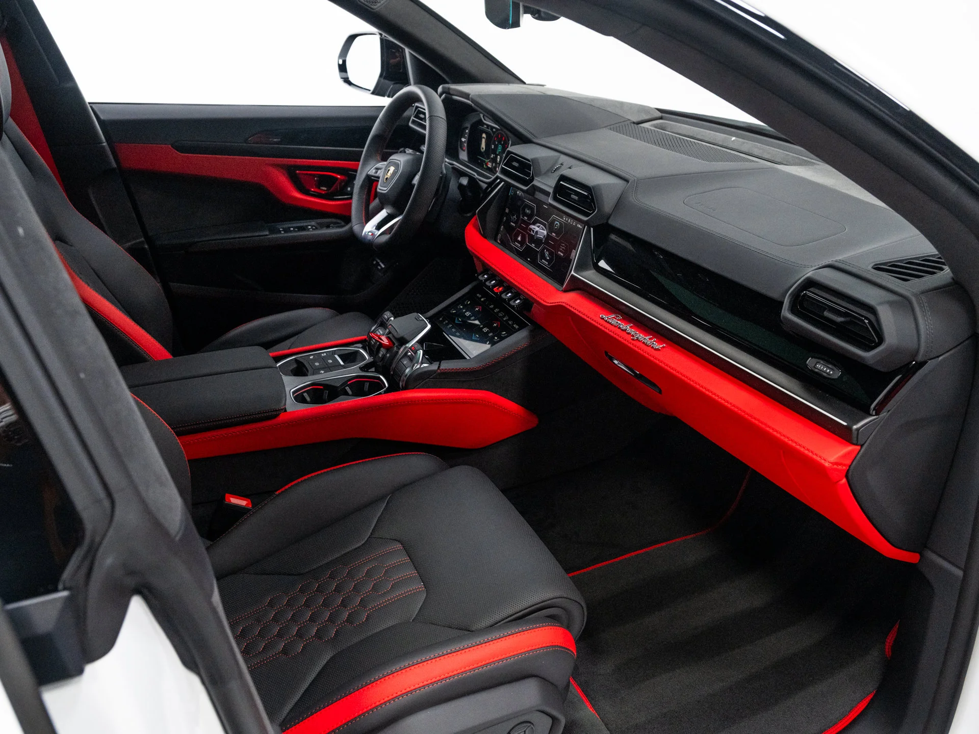 Used 2025  Lamborghini SE image 55