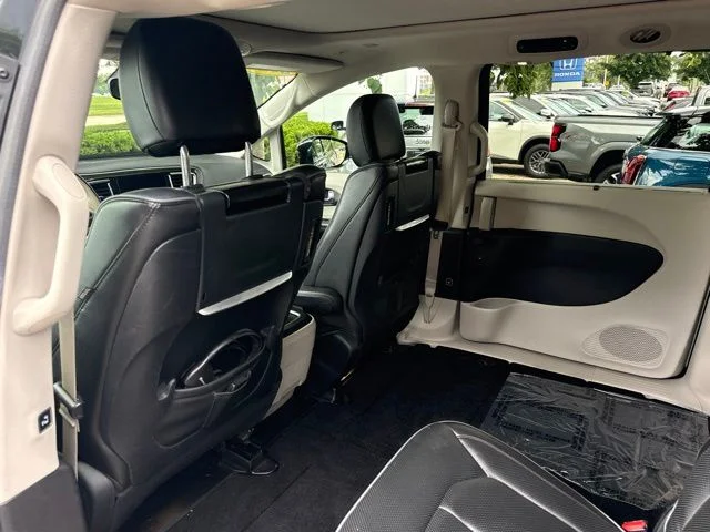 Used 2019 Black Chrysler Limited image 23