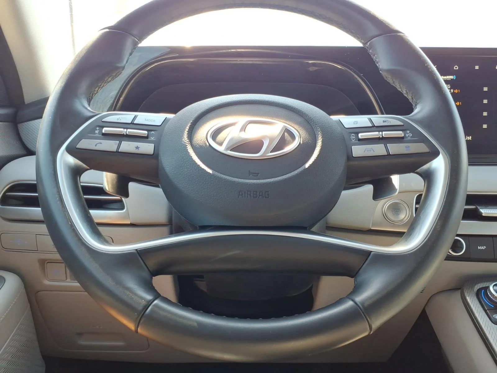 Used 2024 Sierra Burgundy Hyundai SEL 7P image 25