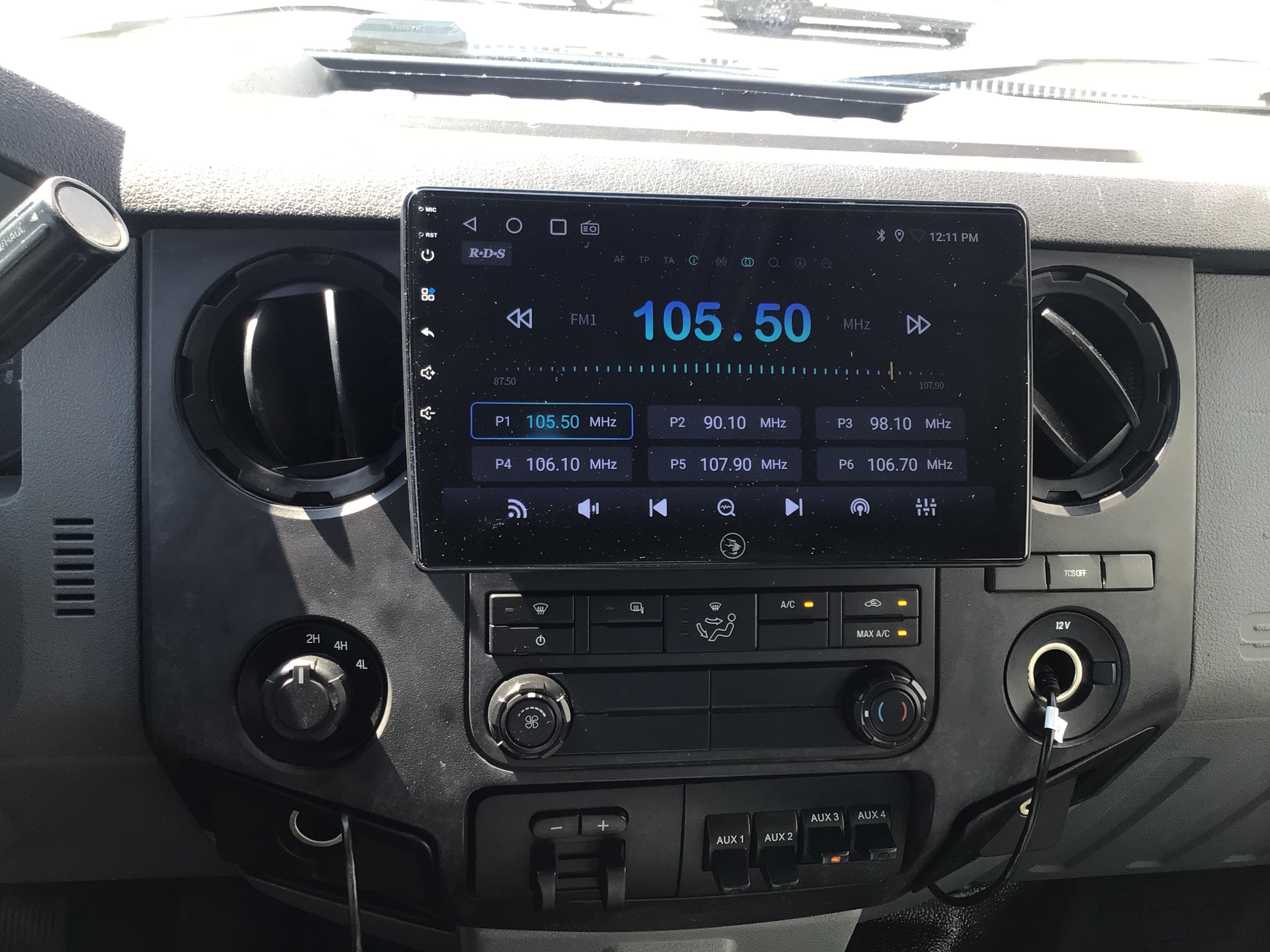 Used 2012 White Ford XL image 15