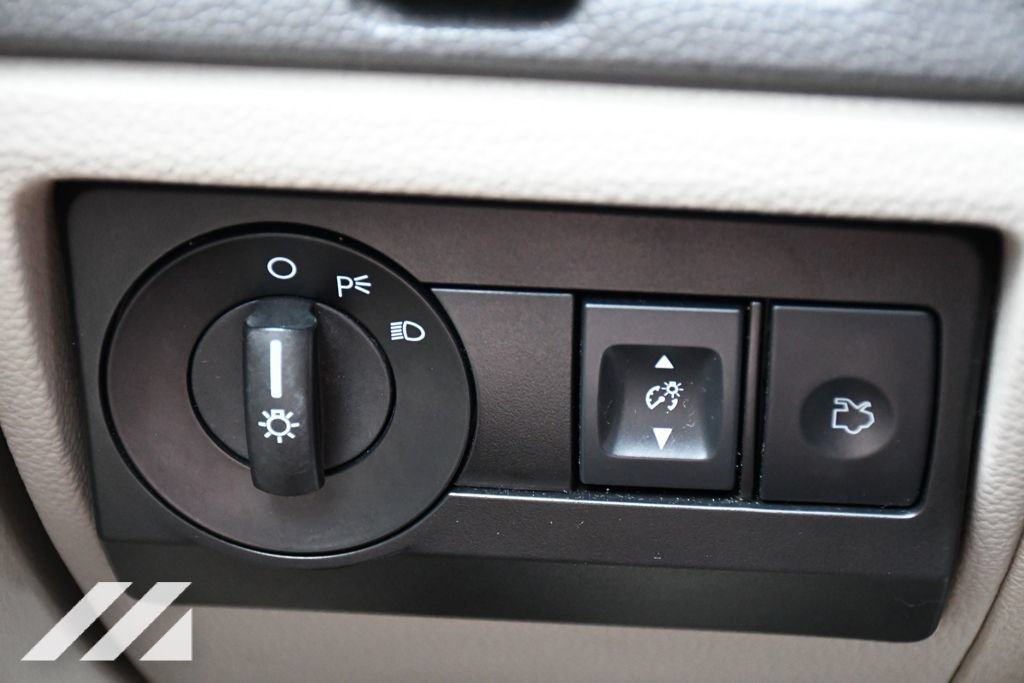 Used 2012 Gray Ford S image 15