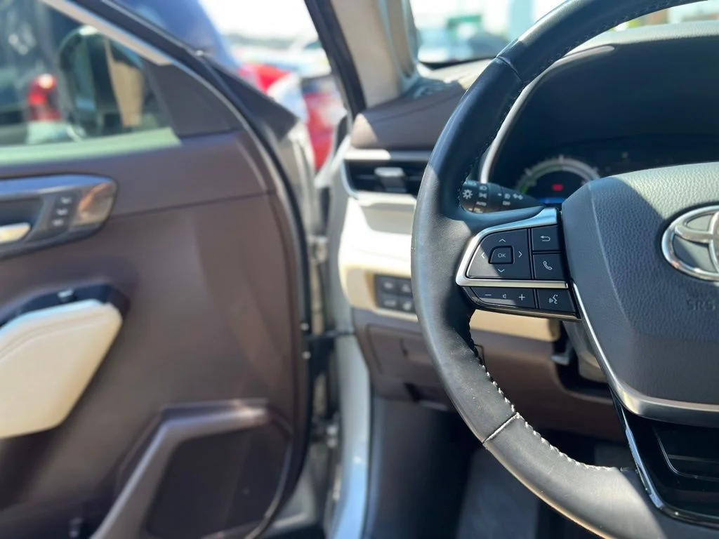 Used 2021 Silver Toyota Limited image 28