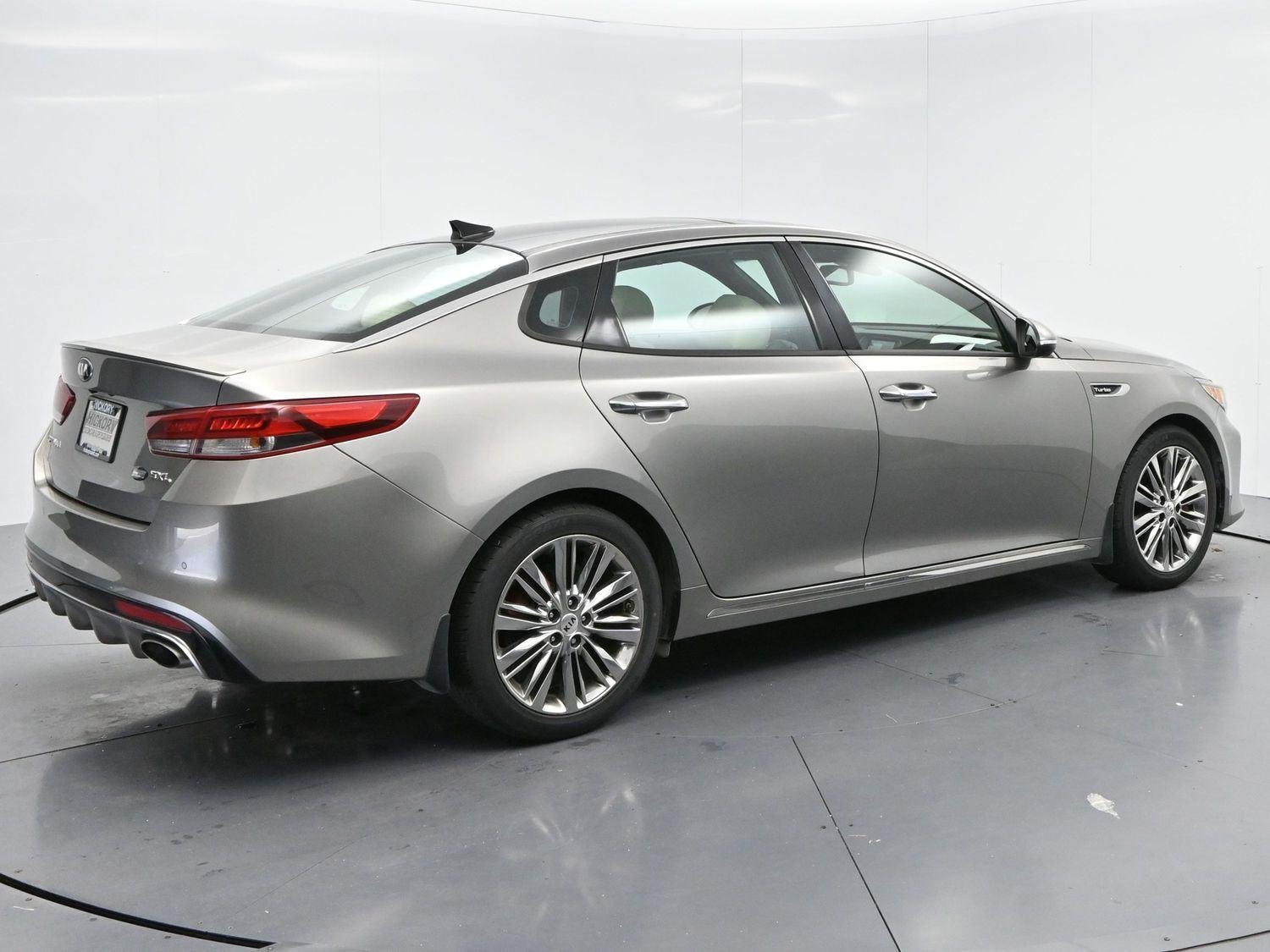 Used 2016 Titanium Silver Kia SXL Turbo image 7