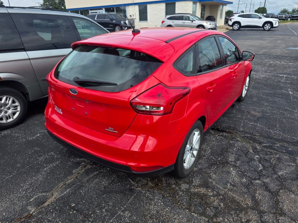 Used 2016 Race Red Ford SE image 4