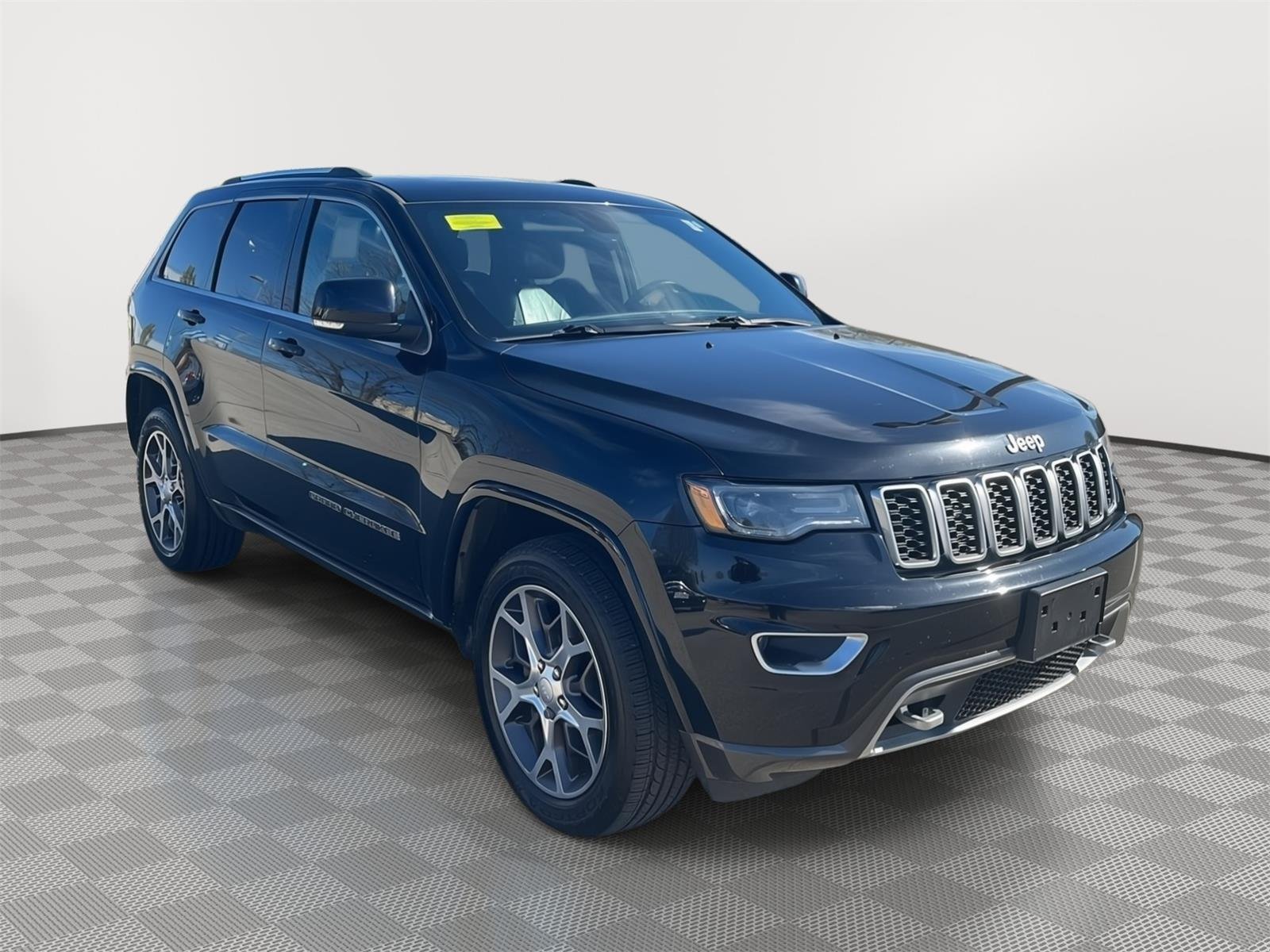 Used 2018 Diamond Black Crystal Pearlcoat Jeep Sterling Edition image 3