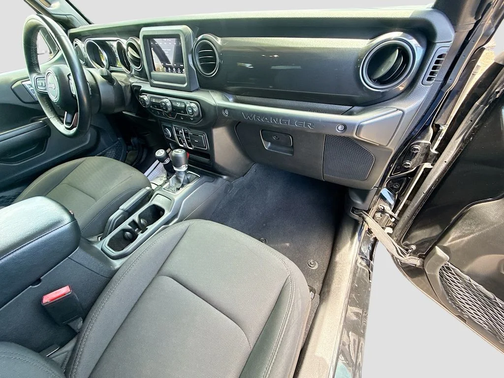 Used 2021 Black Jeep Unlimited Sport Altitude image 34