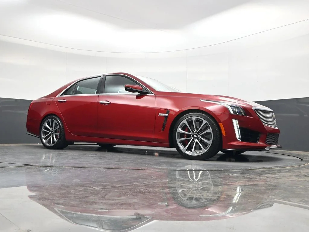 Used 2016 Red Cadillac 2SV image 45