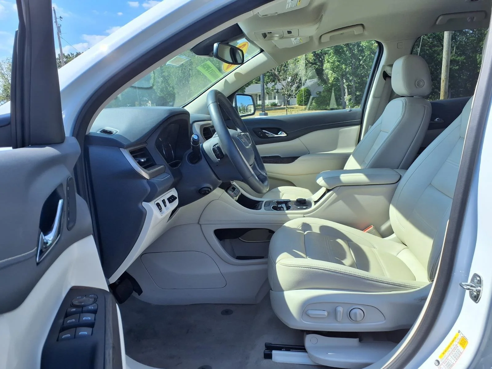 Used 2023 Summit White GMC Denali image 27