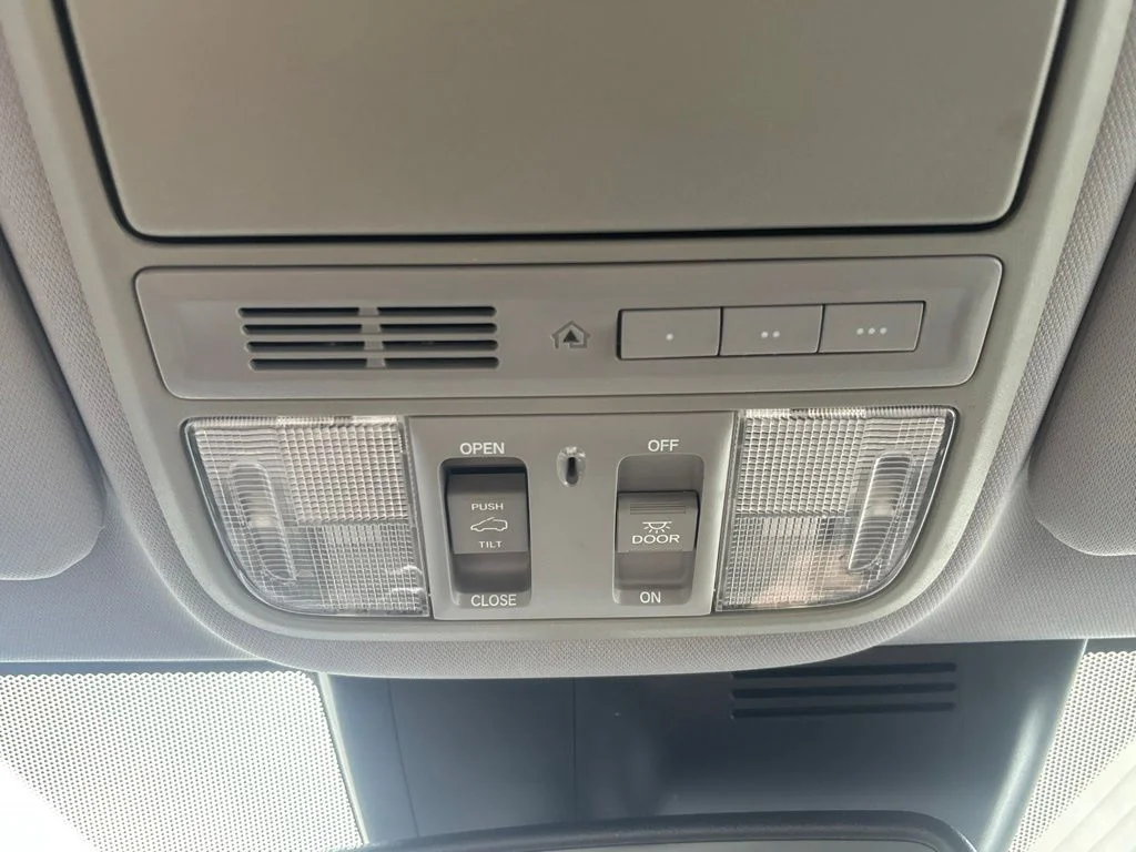 Used 2019  Honda EX-L image 15