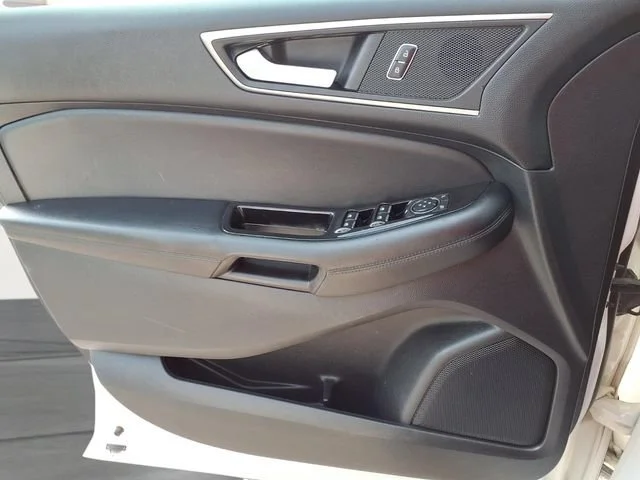 Used 2016 White Ford SEL image 15