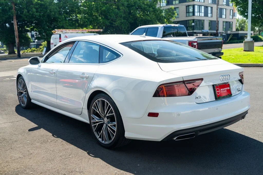 Used 2018 White Audi 3.0T Prestige image 5