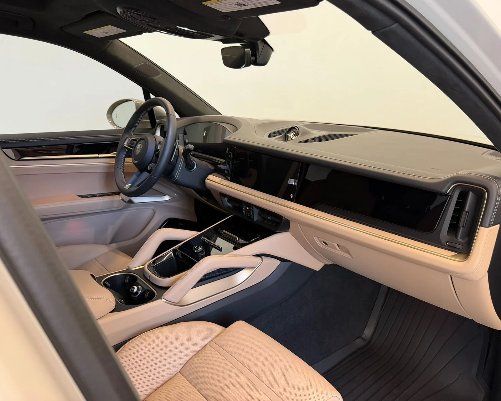 Used 2025 White Porsche Turbo image 20