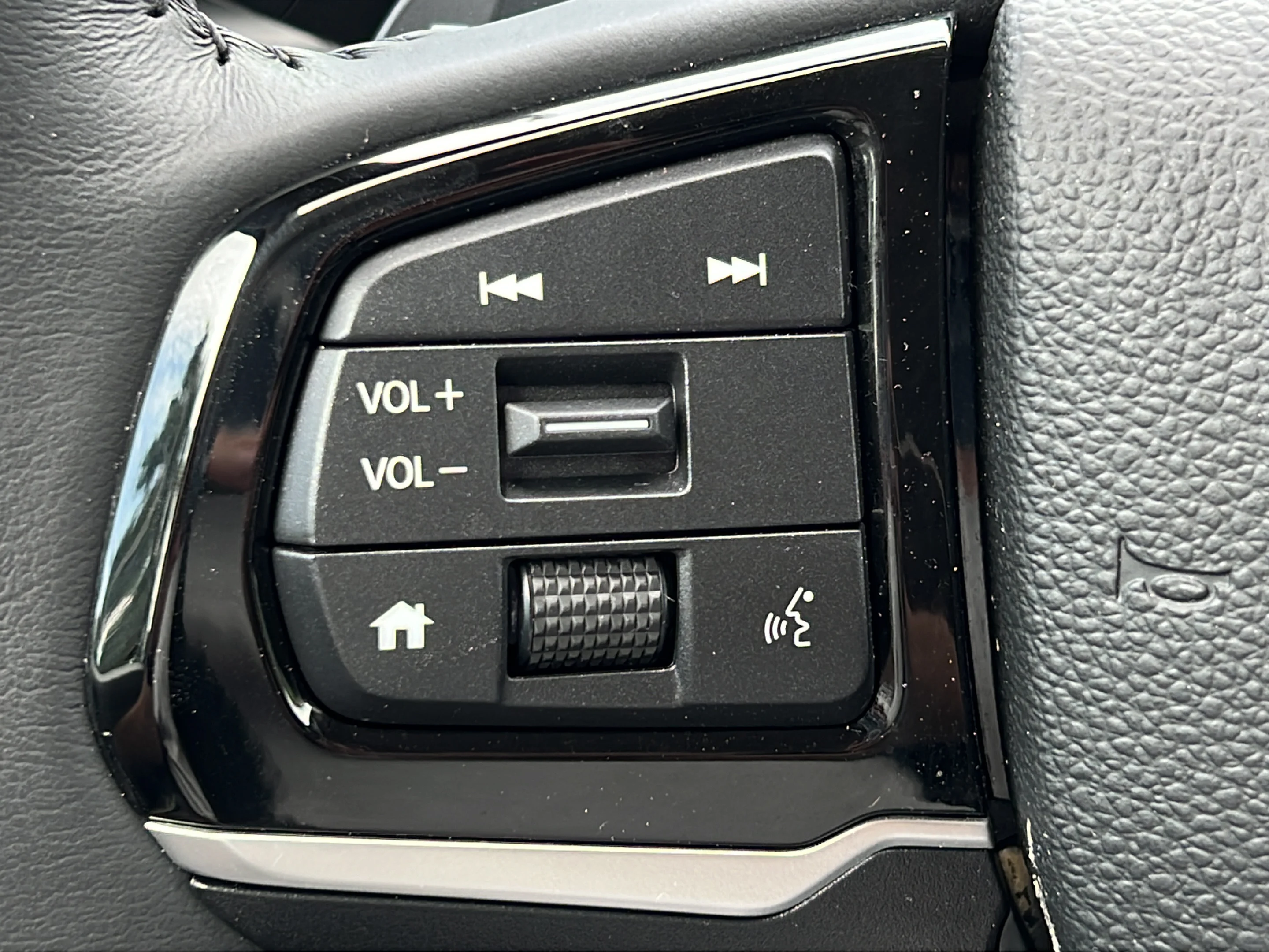 Used 2025 Gray Honda EX-L image 21