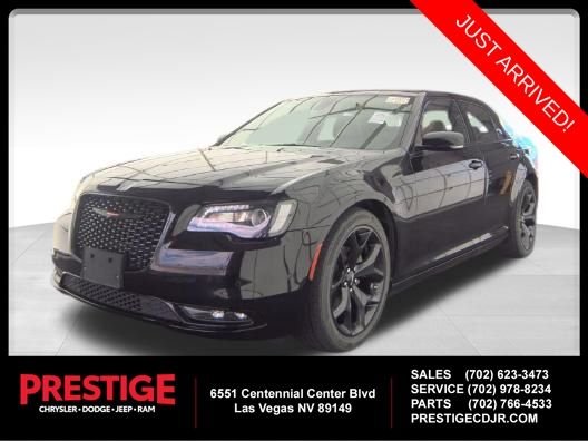 2023 Chrysler 300 S's photo