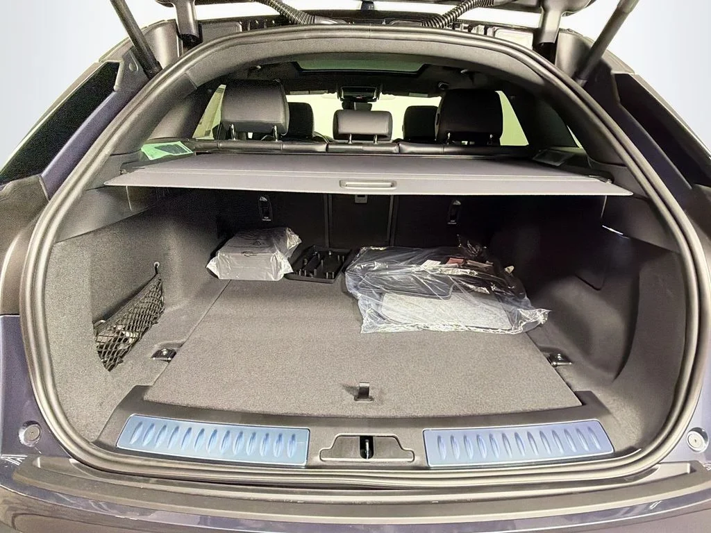 New 2026 Varesine Blue Land Rover S image 28