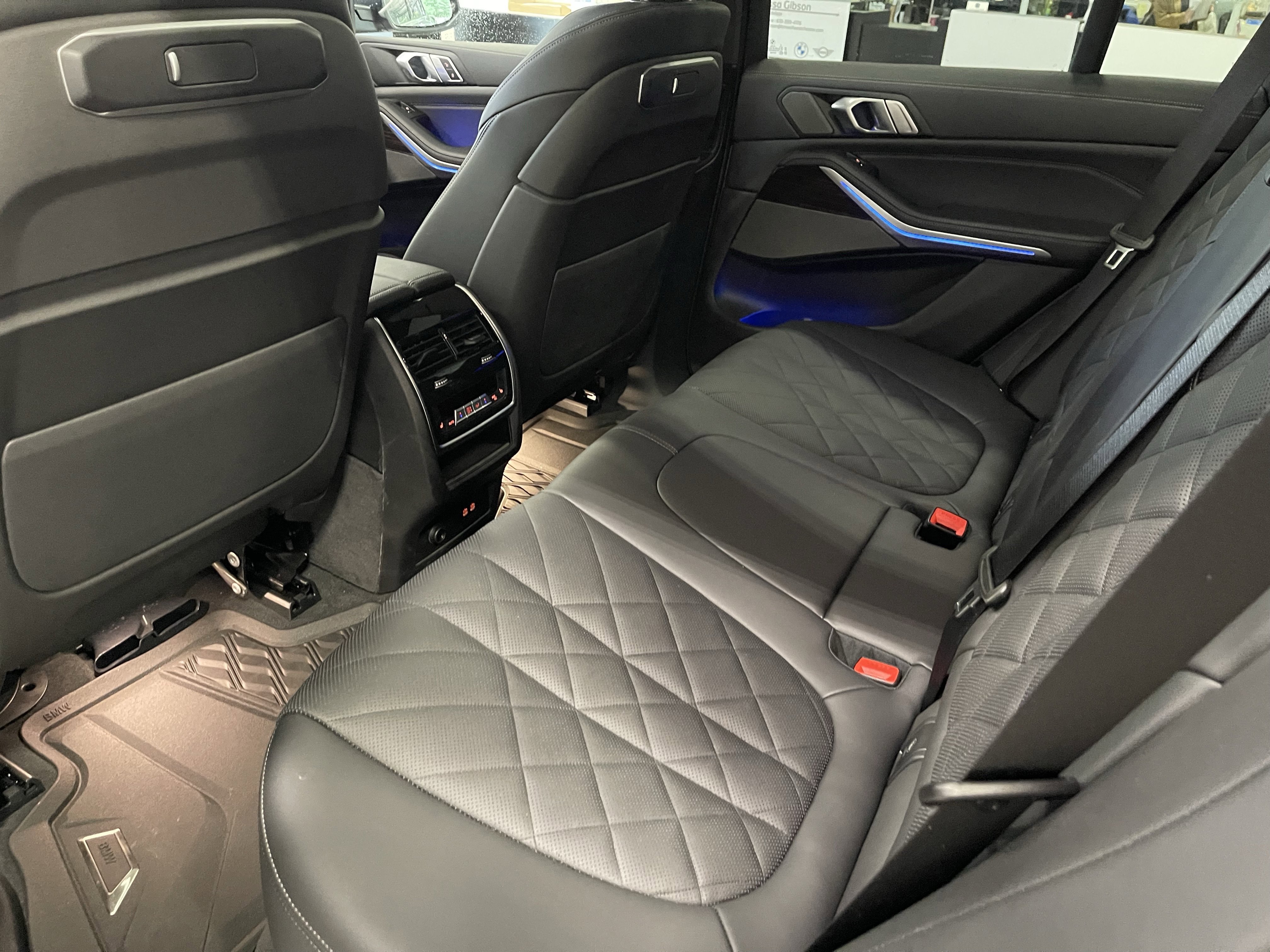 Used 2026 SKYSCRAPER GREY M BMW xDrive40i image 14