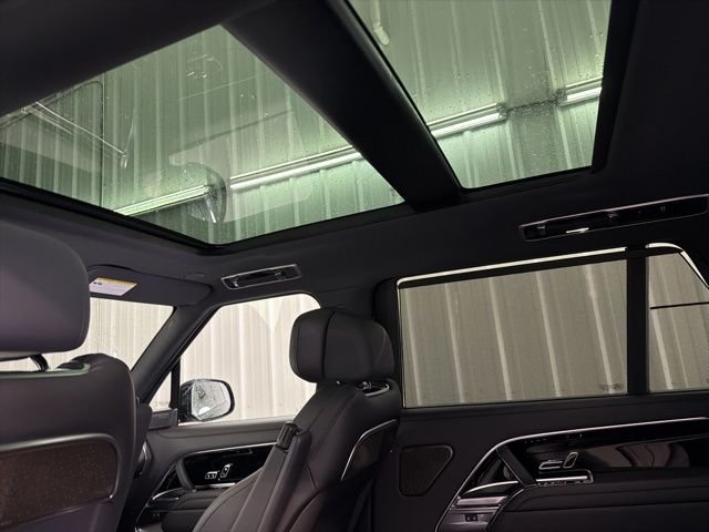 New 2026 Santorini Black Land Rover Autobiography image 19