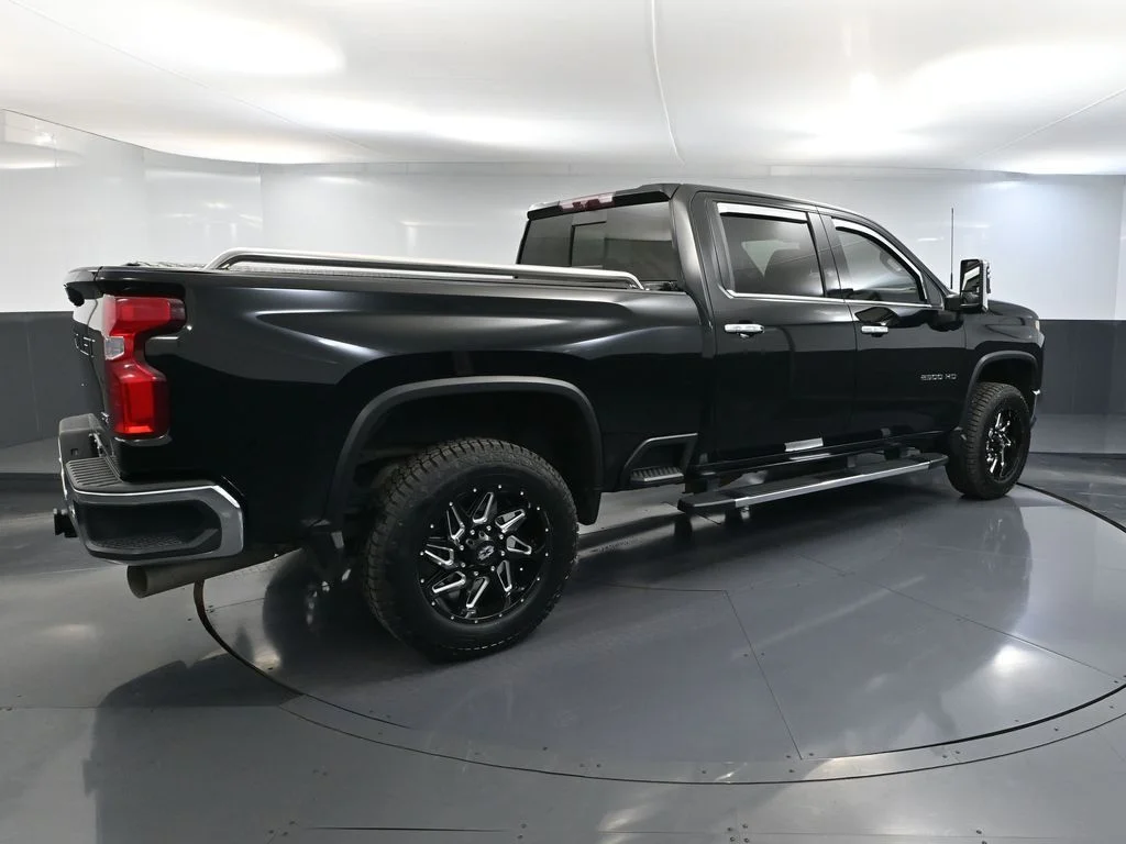 2021 Chevrolet Silverado 2500HD LTZ - Photo 6