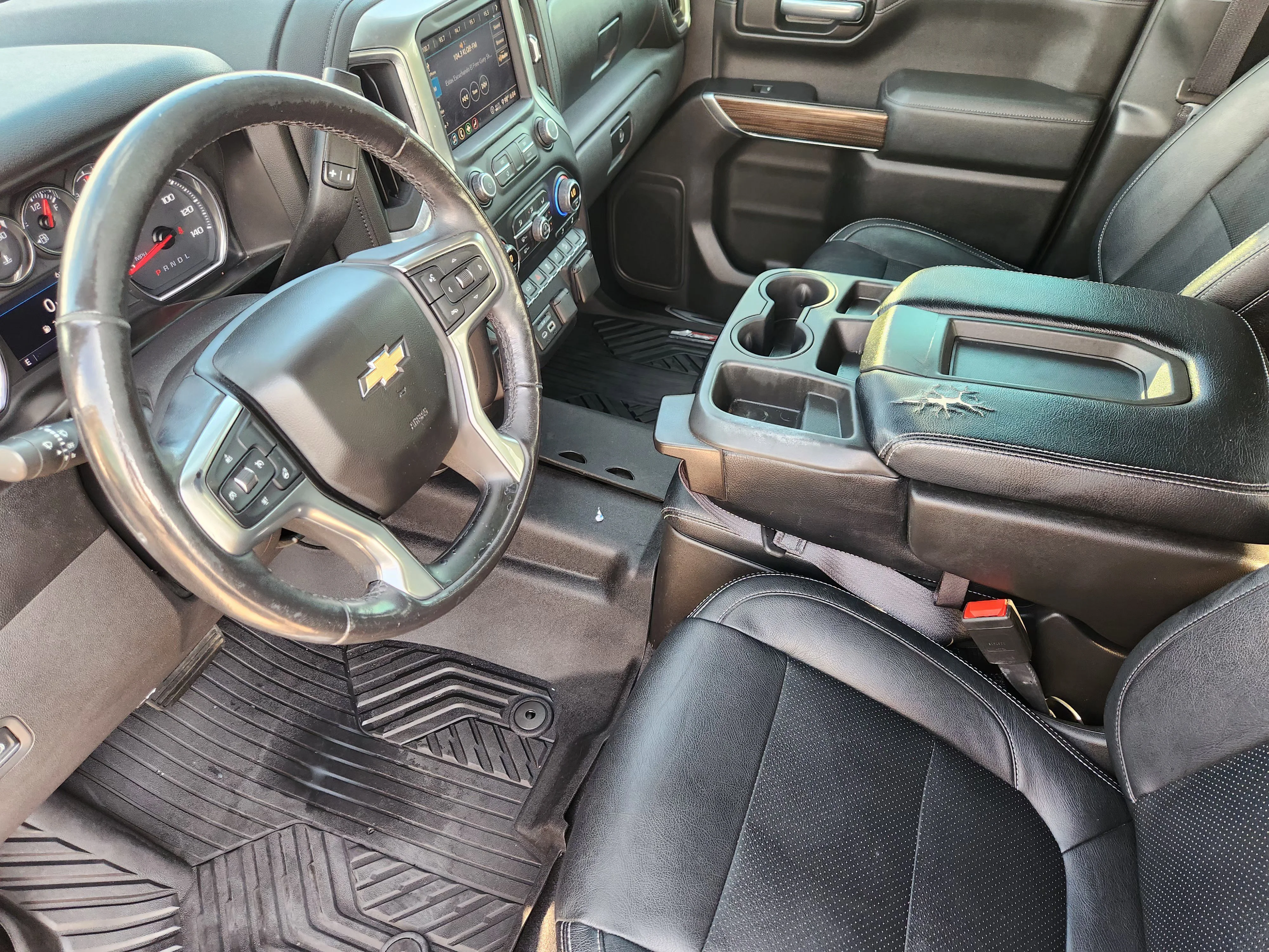 Used 2020 Shadow Gray Metallic Chevrolet LT Texas Edition image 15