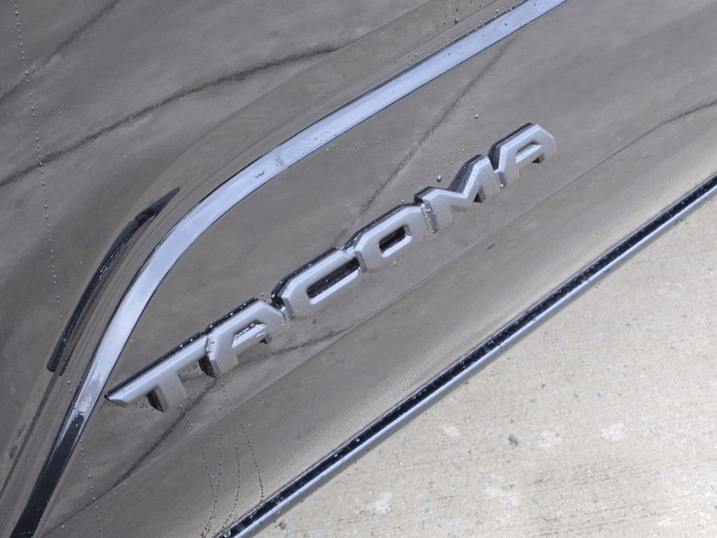 2026 Toyota Tacoma SR5 - Photo 8