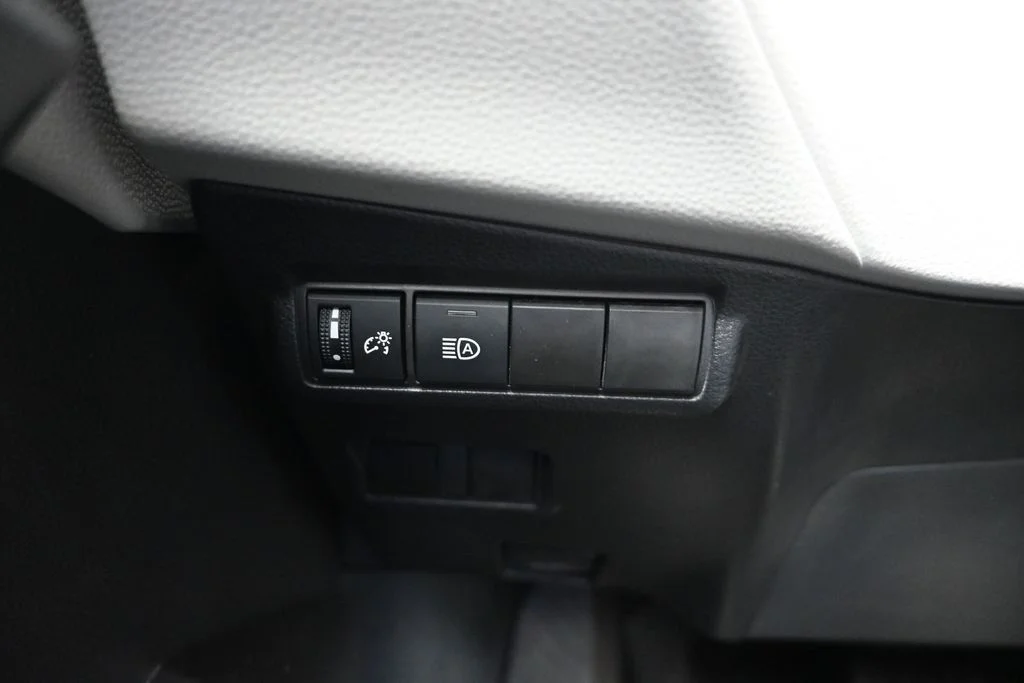 Used 2025 Beige Toyota L image 18