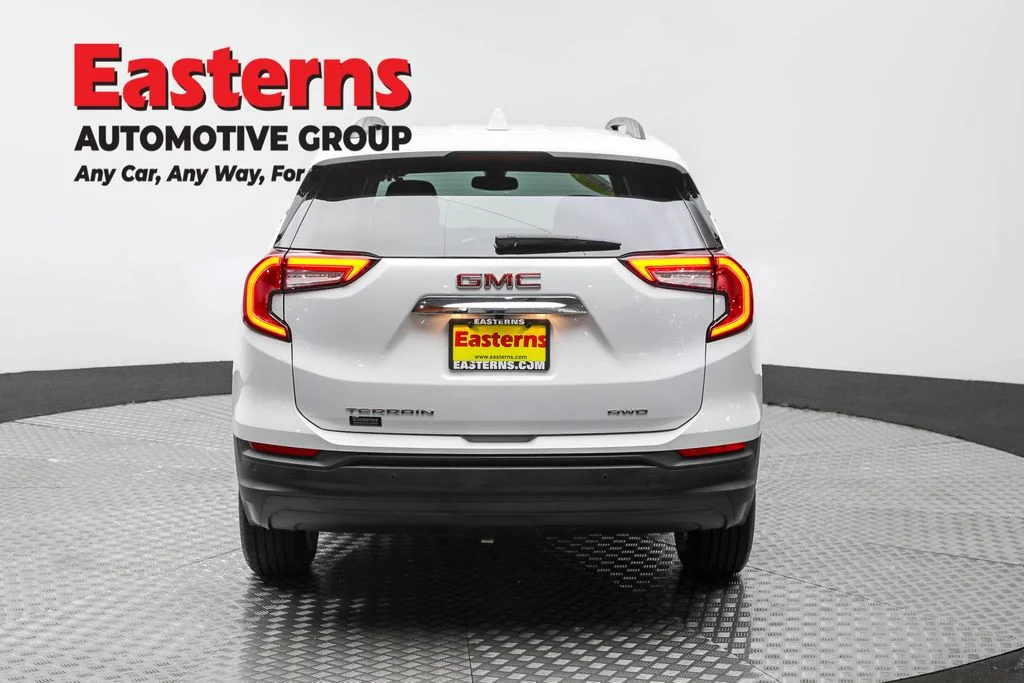 Used 2023 White GMC SLE image 6