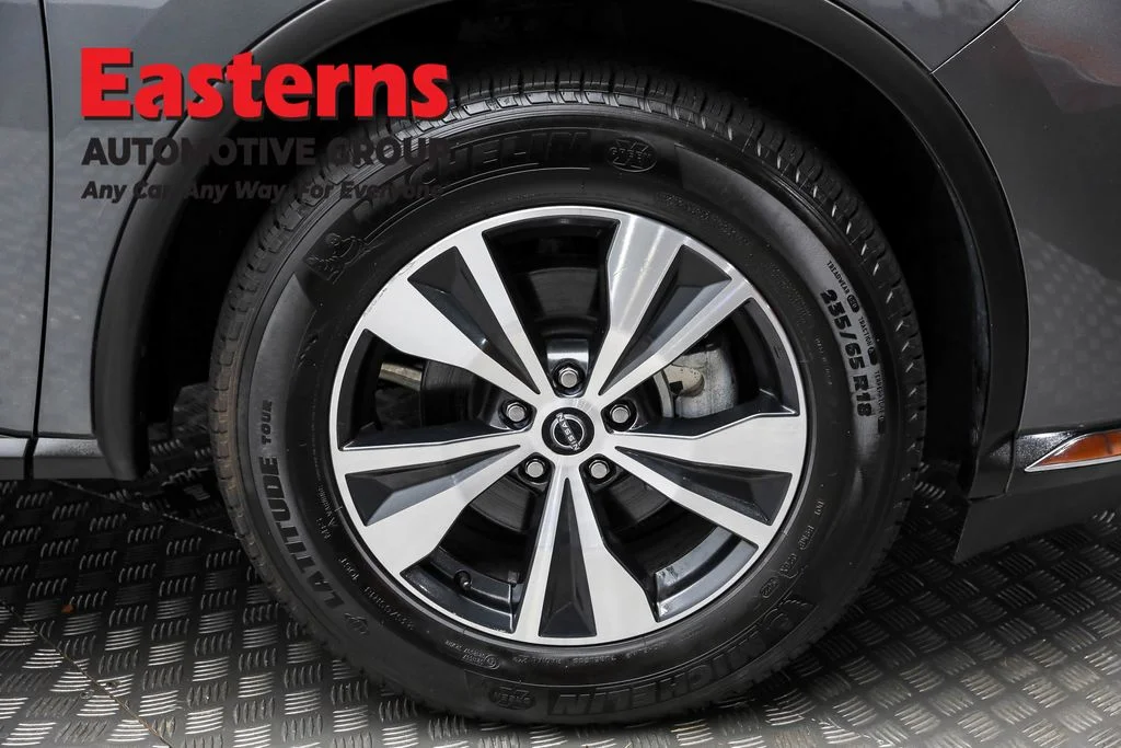 Used 2023 Gray Nissan SV image 29