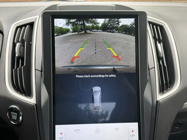 Used 2022 Gray Ford SEL image 17