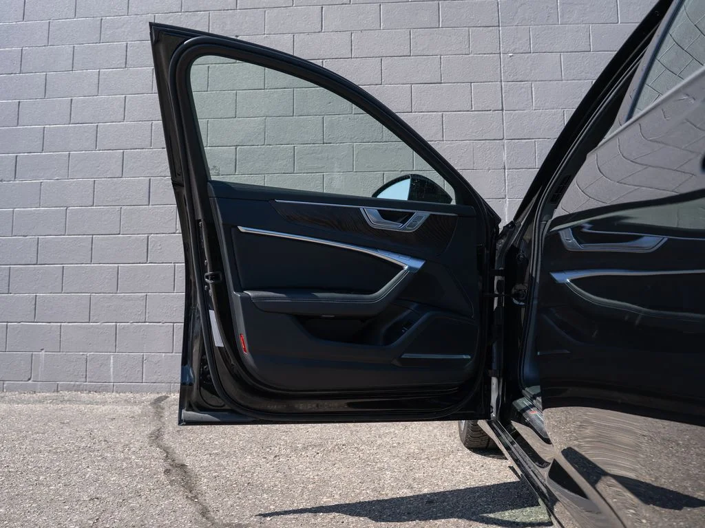 Used 2019 Black Audi 3.0T Prestige image 15