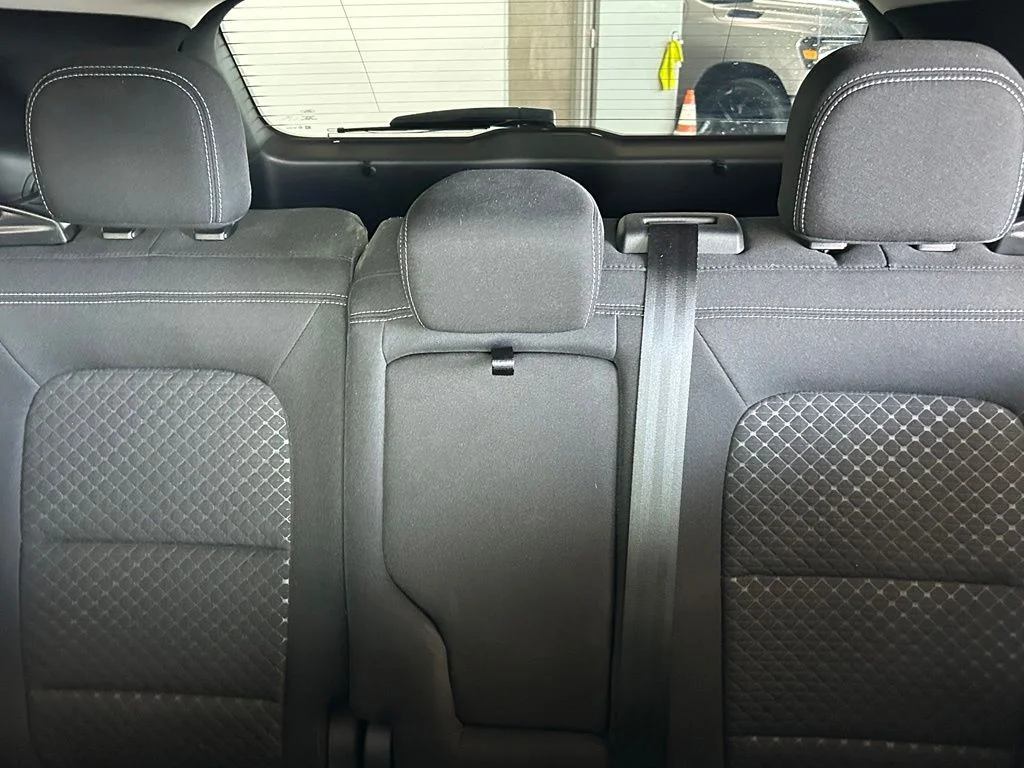 Used 2023 Oxford White Ford Active image 13