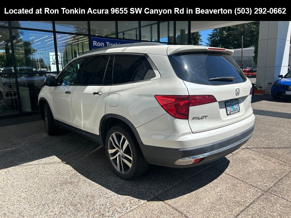 Used 2018 White Diamond Pearl Honda Touring image 6